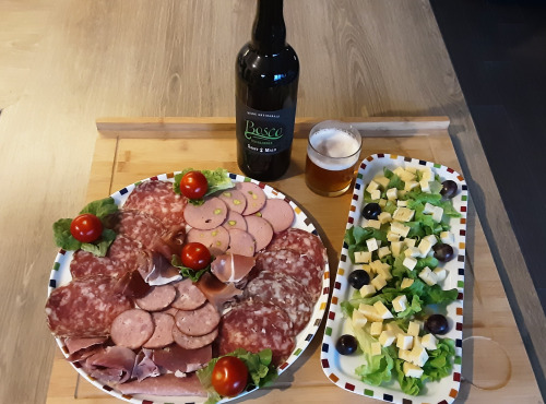 Gourmets de l'Ouest - Plateau apéro charcuterie - Tomme lait cru - courges toastées - Bière de Saint-Malo