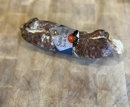 Boucherie Guiset, Eleveur et boucher depuis 1961 - Saucisson de canard d'Auvergne, artisanal