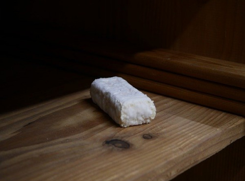 Alléosse Maitre Artisan Affineur Fromager - Briquette de l'Argolay fermière au lait cru