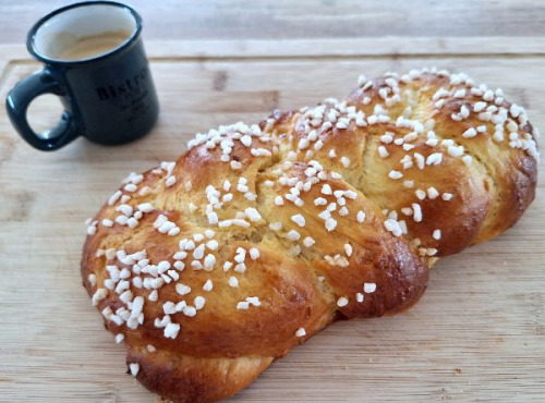 Les Gourmandises de Luline - Brioche tressée au sucre 6 personnes (sans lactose)