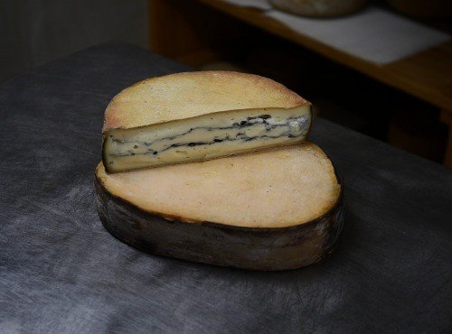 Alléosse Maitre Artisan Affineur Fromager - Vrai Vaudois au lait cru Cendre Végétale 1kg