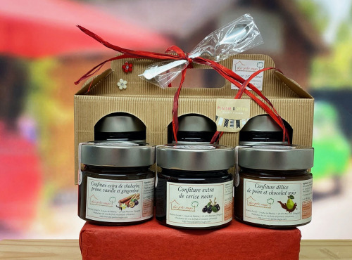 Les Perles Rouges - Coffret Cadeau des confitures (Rhubarbe-Prune-Van.Ging., Cerise Noire et Poire Chocolat)