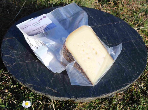 Maxime Bajas – Ferme De L’Aouda - Fromage de brebis PéDescaous –  Printemps 5 mois – 500g