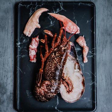 La Maison du Homard - Homard européen – Mi-cuit en carapace coupé en 2
