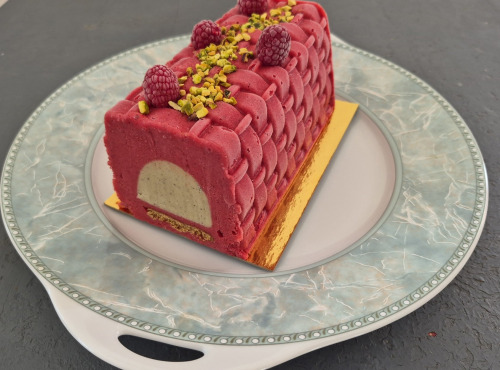 Le Jardinier Glacier - Bûche framboise/Pistache 6-8 pers / 750ML