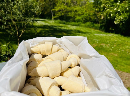 Ferme Sereine en Périgord - Lot 24 croissants PUR BEURRE gourmand SURGELÉS