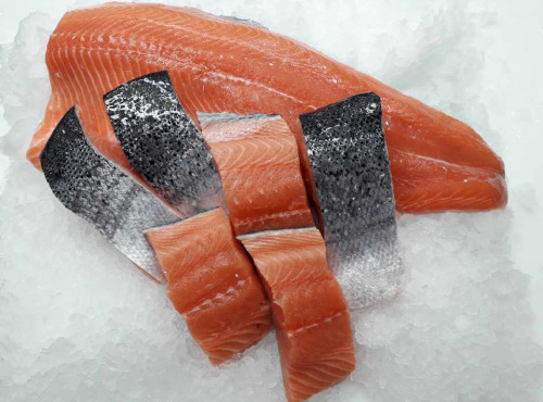 AQUADIS NATURELLEMENT - [caisse 3kg] Filets De Saumon Avec Peau 1,4/1,7kg