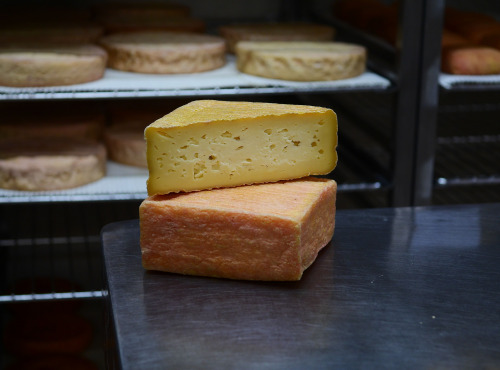 Alléosse Maitre Artisan Affineur Fromager - Maroilles Sorbais BIO fermier au lait cru AOP (entier)