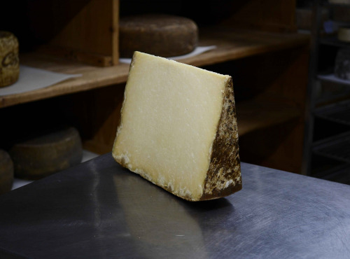 Alléosse Maitre Artisan Affineur Fromager - Salers Artisanal AOP au lait cru 500g