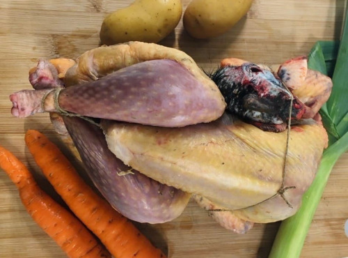 L’Echo Paysan - Pintade fermière du Cantal 2x1,5kg