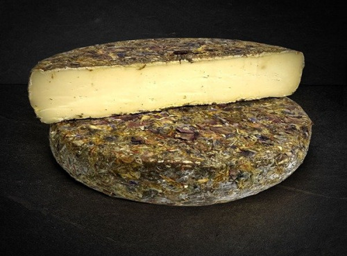 Les Affineurs des Volcans - Tomme aux Fleurs L'Eleveur Occitan | Demi (env. 750g)