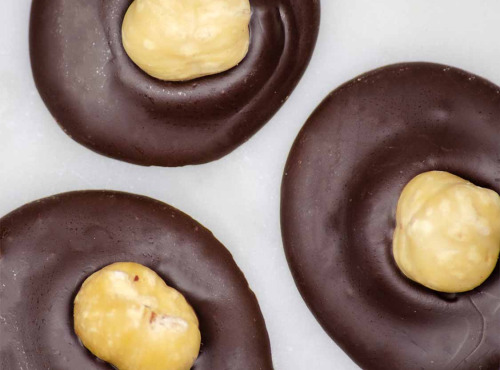 Barre Clandestine - Palets de chocolat bean to bar - Chocolat, noisettes du piémont - 130g