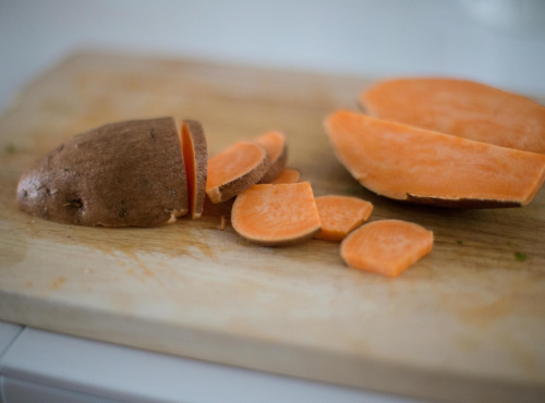 Nature et Saveurs - Ferme Aquaponique et Permacole Astérienne - Patate douce orange – La douceur fondante des tropiques