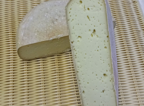 Fromagerie de la Chapelle Saint Jean - Raclette Saint Jean quart