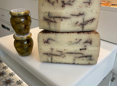 La Fromagerie PonPon Valence - Manchego Olive Noire