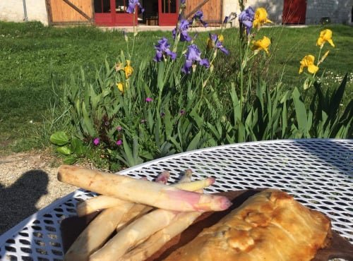 Des Poules et des Vignes à Bourgueil - Feuilleté de volailles aux asperges