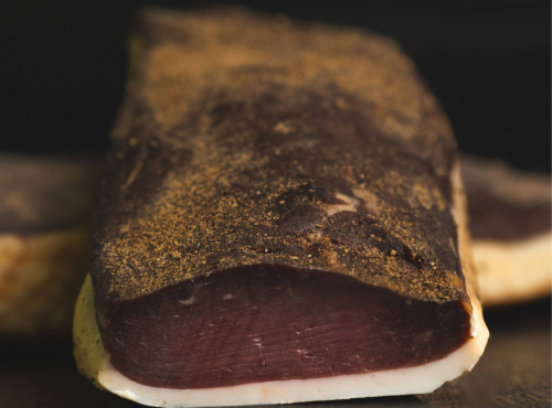 Thierry Salas, fumage artisanal - Magret de canard IGP Gers séché  et fumé - tanché, sous vide - 100 G