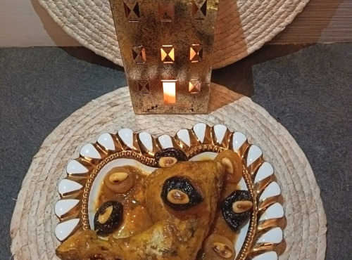Le Paradis d'Escargot - Tajine poulet au pruneaux et amandes abricot