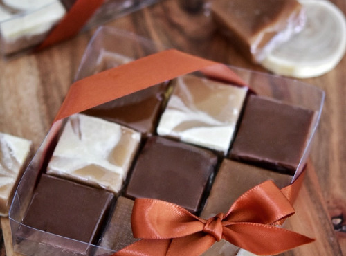 Invitation au Délice - Coffret de 9 Caramels Tendres - Lot de 4