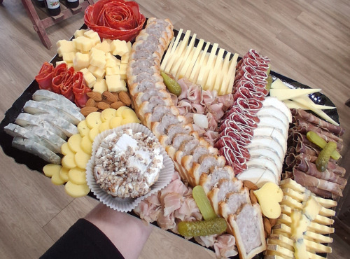 Boutique Boisette - Plateau apéro fromages et charcuterie 8/10 personnes