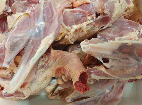 Ferme de la Paumerais - CARCASSES DE POULETS EN LOT (x1) - 15 Kg