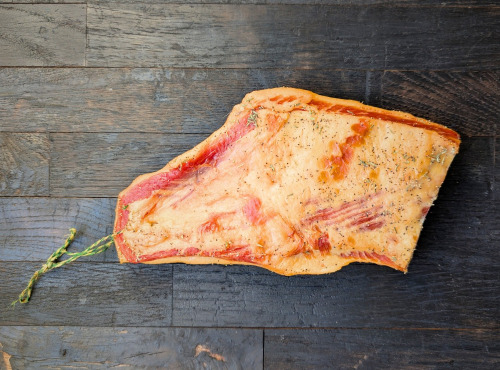 Elevage de Cochons en Forêt et Produits du Terroir Jurassien - Gorge de porc plein air fumé - Bulagna