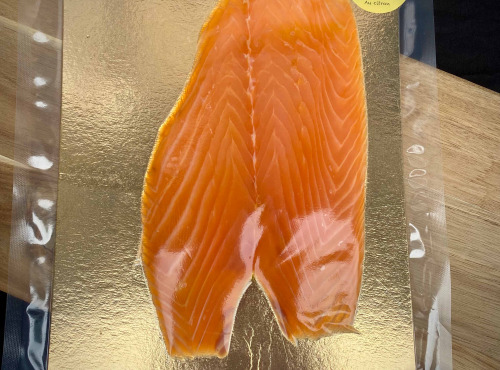 L'atelier Sea Frais - Saumon fumé aux copeaux de hêtre et aulne, infusé à l'huile d'olive citronnée (2T)