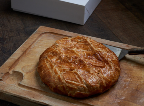 La Cuisine des Belles Volailles - Chef Antoine Westermann - [SURGELÉ] Tourte 100% Volaille Label Rouge - 4 personnes