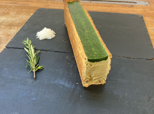 Elevage Les Blancs de l'Ouest - Mini pâté en croûte - Mousse de foie au canard, romarin - (entier : environ 20 tranches)
