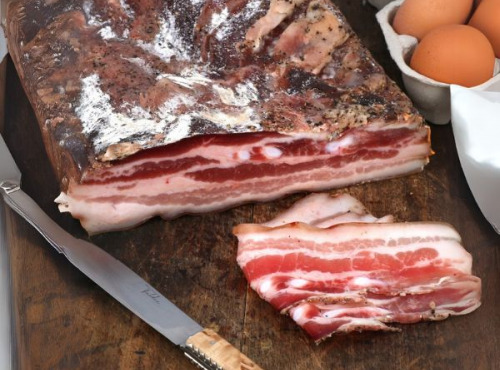 Charcuterie Aubard - Ventrèche Plate au Piment d'Espelette AOP en tranches 200g