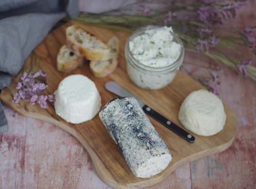 Elevage La Doudou - Plateau De Nos Fromages De Chèvre