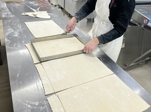 Ferme Sereine en Périgord - Pâte Levée Feuilletée (sur mesure) par kilo - pur Beurre - en rouleau ou en pâton