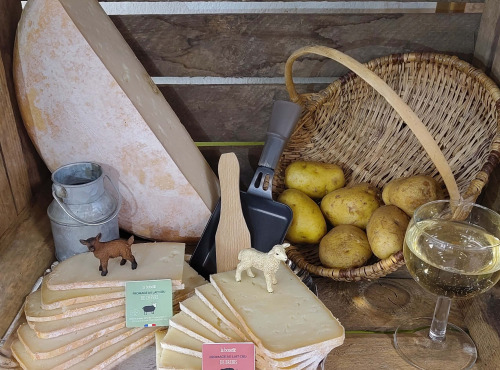 Boutique Boisette - Plateau raclette chèvre et brebis 6 personnes 1,2kg