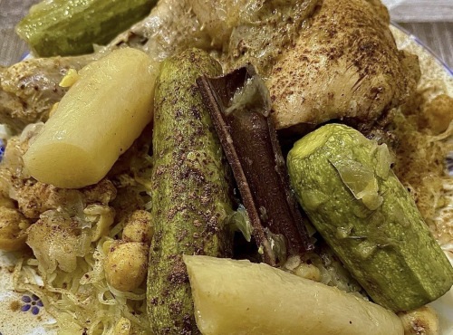 Graines Précieuses - Rechta: Poulet fermier aux navets tendres, pois chiches, et fines pâtes fraiches maison pour 4 pers