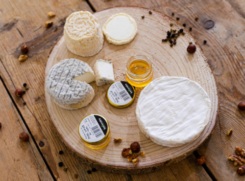 BEILLEVAIRE - Offre chèvres + miels offerts