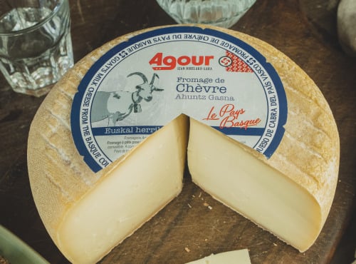 Maison Agour - Fromage de chèvre - demi 1,3kg