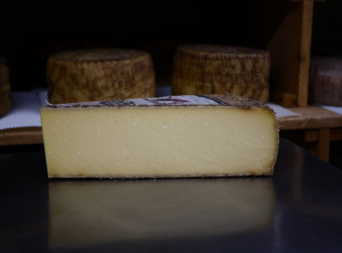 Alléosse Maitre Artisan Affineur Fromager - Comté du Jura réserve +24 mois AOP au lait cru 500g
