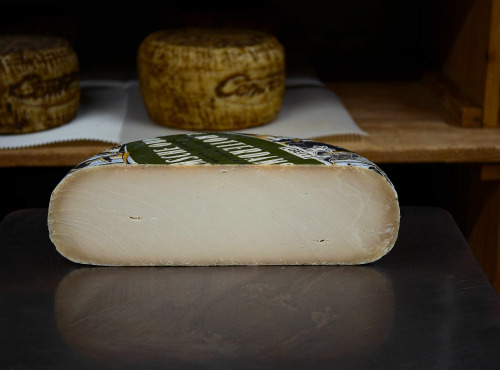 Alléosse Maitre Artisan Affineur Fromager - Rotterdamsche Oude de Chèvre 28 Semaines 1kg