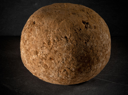 Les Affineurs des Volcans - Mimolette Vieille Affinée en Tunnel Marcel Charrade Entier (env. 2,5 Kg)