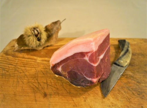 Charcuterie Mannei - Prisuttu AOP de Porc Noir Nustrale - Affiné 24 Mois - Morceau sans Os