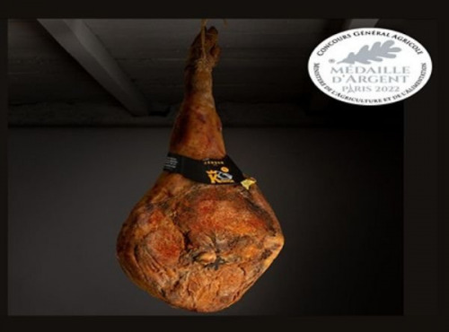 Charcuterie Aubard - Jambon de Kintoa AOP Grand Cru entier avec os - 28 mois 8,5kg
