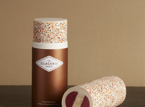 La Glacerie par David Wesmaël - Meilleur Ouvrier de France - Bûche glacée « Bouleau Miellé » Fruits rouges et exotiques au miel de fleurs pour 6 personnes