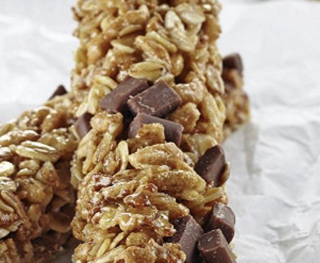 L'OLIVERAIE DU COUDON - BARRES DE CÉRÉALES ASSORTIES – 9 BARRES (126 G) 3 AUX POMMES / 3 AU CHOCOLAT / 3 À LA NOISETTE