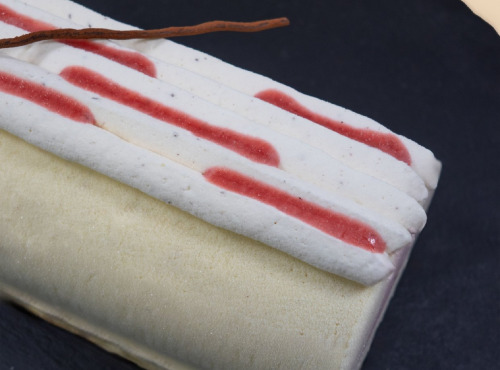 Les Garçons Glaciers - Bûche Vanille Tonka Et Framboise Passion