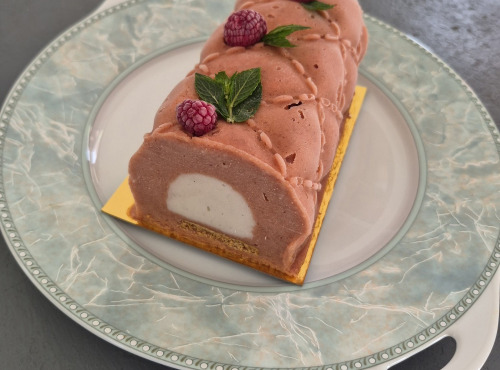 Le Jardinier Glacier - BUCHE GLACEE PECHE DE VIGNE/VANILLE 6 A 8 PERS