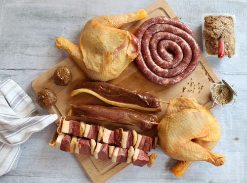 Ferme de Pleinefage - Colis Barbecue Canard-Poulet (avec cuisses) - 4 Personnes