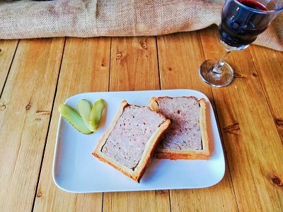 Les Viandes du Forez - Pâté en croûte de lapin traditionnel entier ENTIER