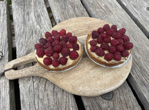 Ferme Sinsac - tarte aux framboises sur crème de verveine lot de 2 (4 personnes)