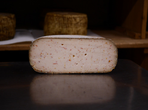 Alléosse Maitre Artisan Affineur Fromager - Tomme de Chèvre Grise au Piment