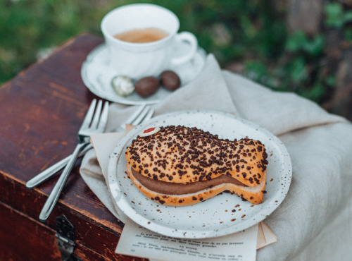 La Tarte Tropézienne - Poisson Tropézien de Pâques au Chocolat Noir